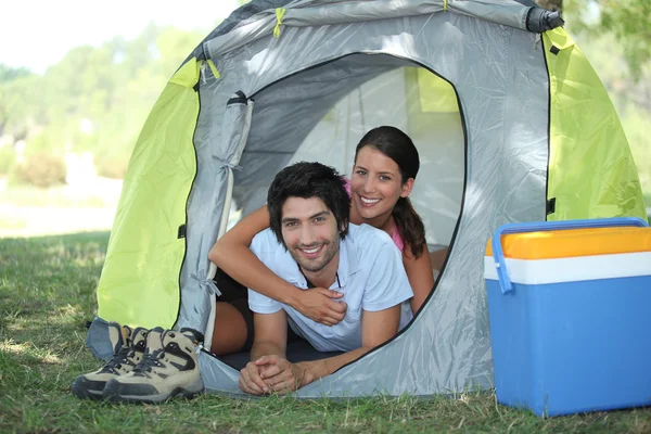 Portrait of a couple in a tent — Stock Photo, Image