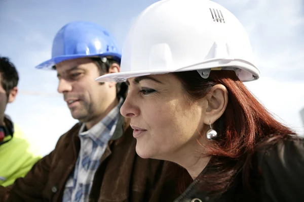 Porträtt av handledare och forewoman — Stockfoto