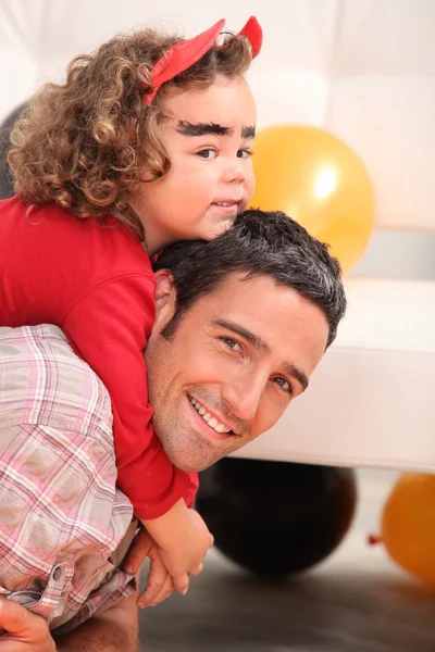 Pequeño niño vestido como el diablo — Foto de Stock