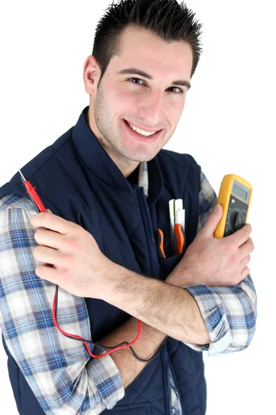 Electricista con herramienta de medición — Foto de Stock