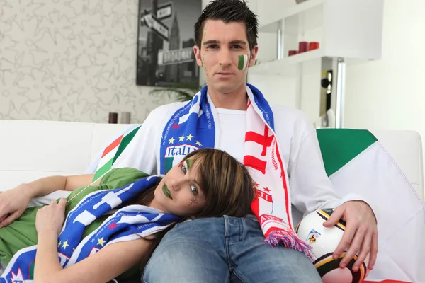 낙 심한 이탈리아 축구 팬 들 — 스톡 사진