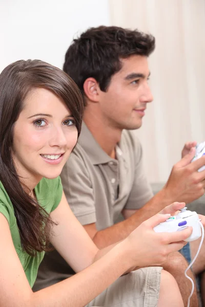 Teens playing computer games — Stock Photo, Image