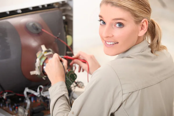 Vrouw herstel machine — Stockfoto