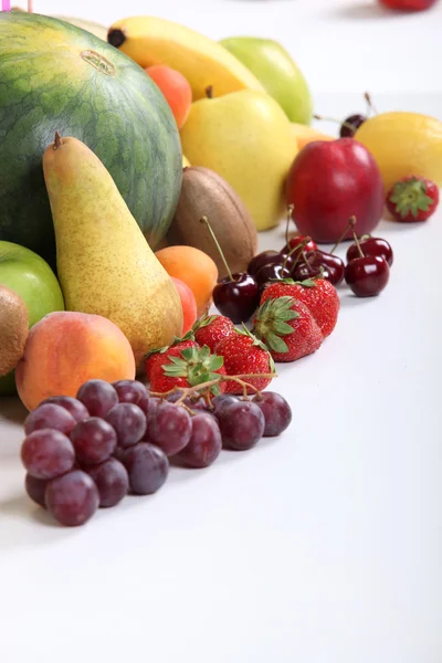 Urval av olika frukter — Stockfoto