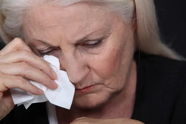 Anciana llorando — Foto de Stock