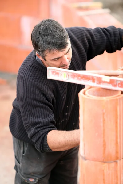 Bricklayer at work — Stock Photo, Image