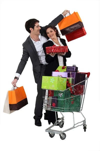 Couple Christmas shopping — Stock Photo, Image