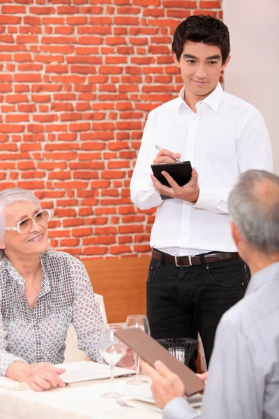 Aannemen van een order — Stockfoto