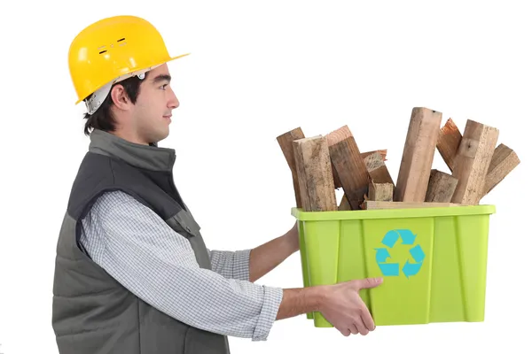 Handwerker recyceln Holz — Stockfoto