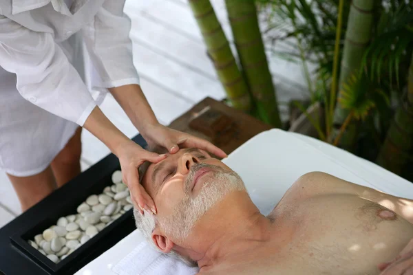 Man som har massage — Stockfoto