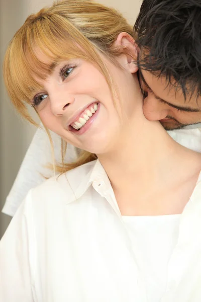 Couple kissing — Stock Photo, Image