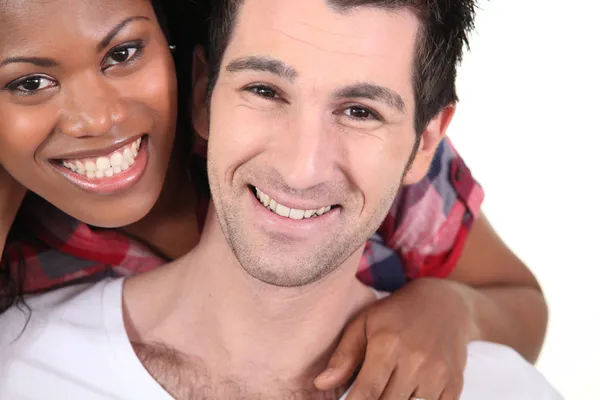 Feliz interracial casal — Fotografia de Stock