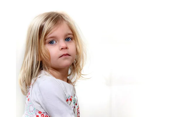 A cute little blond girl. — Stock Photo, Image