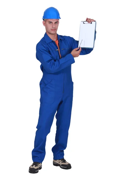 Technician showing notepad — Stock Photo, Image