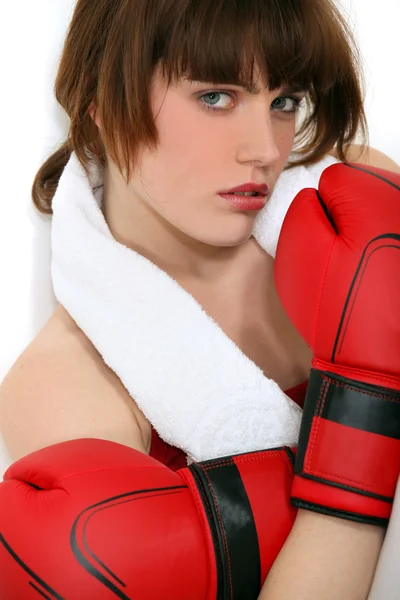 Una boxeadora femenina . — Foto de Stock