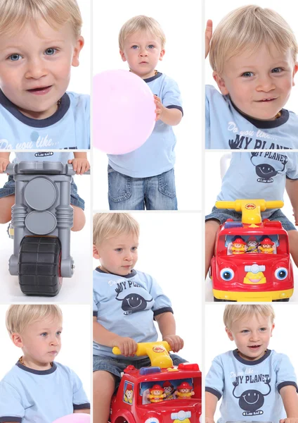 Malý chlapec palying s jeho hračkami — Stock fotografie