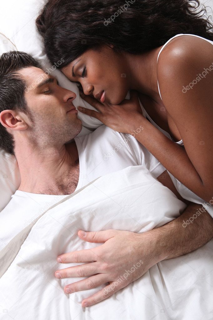 Couple sleeping in bed Stock Photo by ©photography33 9993644 pic image