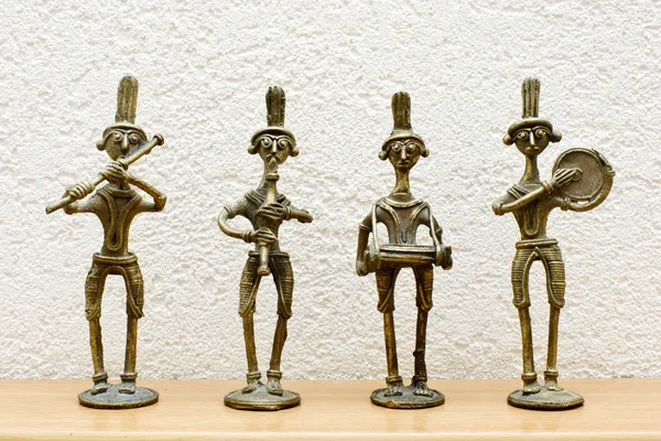 四个非洲雕像 — 图库照片
