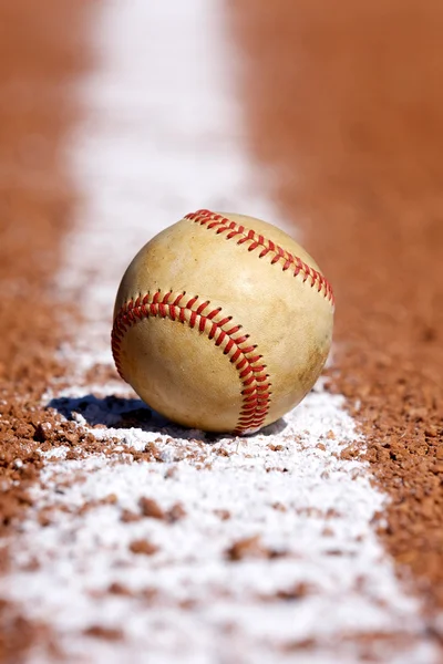 Béisbol en el campo —  Fotos de Stock
