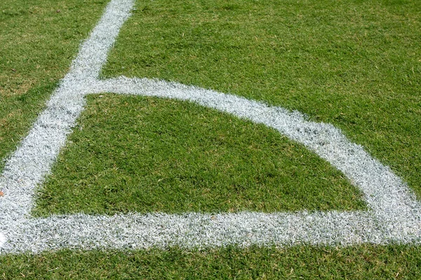 Eckmarkierung eines Fußballfeldes — Stockfoto
