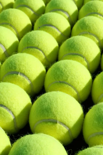 Wiersze piłek tenisowych — Zdjęcie stockowe