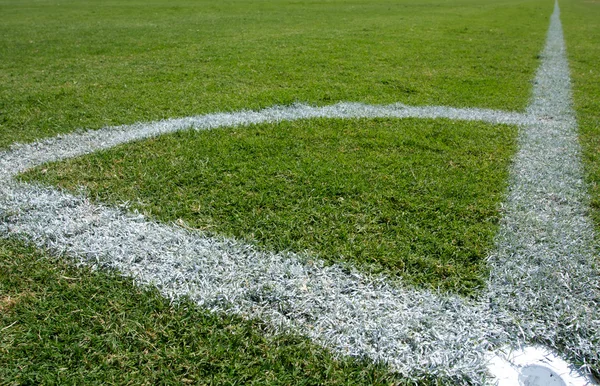 Угол футбольного поля — стоковое фото