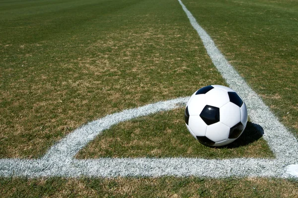 Futbol topu korner — Stok fotoğraf