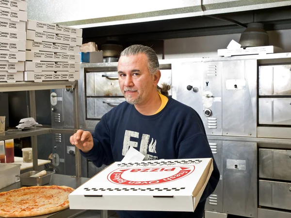Pizza leverans man — Stockfoto