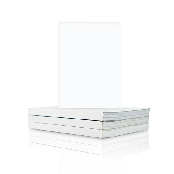 Libro en blanco sobre fondo blanco, aislado — Foto de Stock
