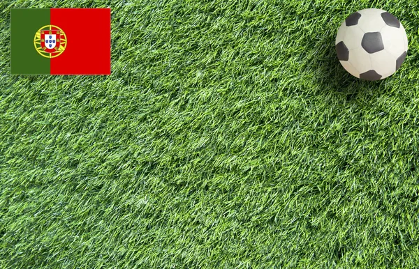 Plastilina Fútbol sobre hierba fondo — Foto de Stock