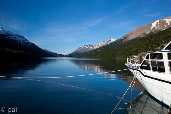 湖デル デシエルトによる艇します。 — ストック写真