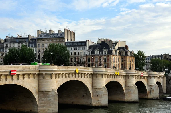Pont neuf στο Παρίσι — Φωτογραφία Αρχείου