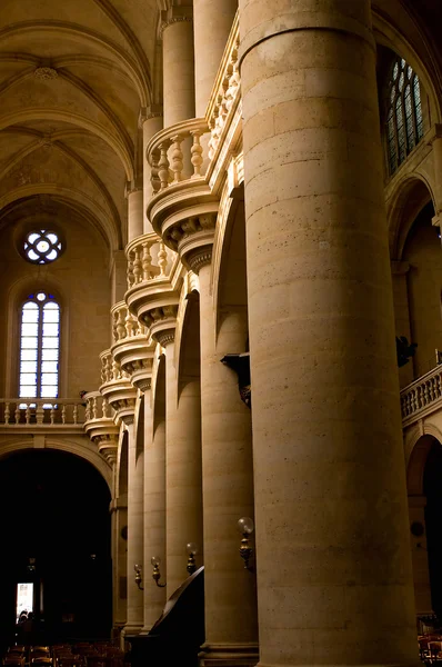 在巴黎圣艾蒂安 · 教会的内部 — 图库照片