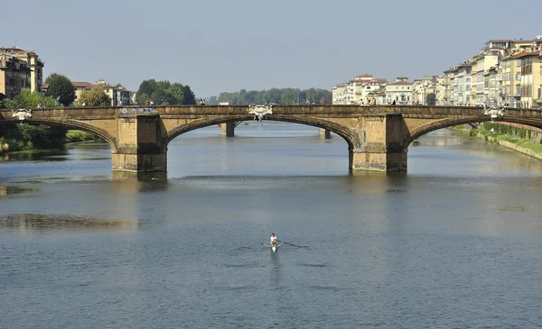 Brücke "ponte s.trinita" in Florenz — Stockfoto