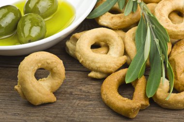 Taralli.