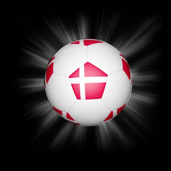3d bola de futebol com bandeira da Dinamarca, isolado preto — Fotografia de Stock
