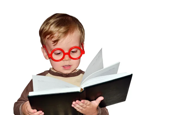 Chlapec čte — Stock fotografie
