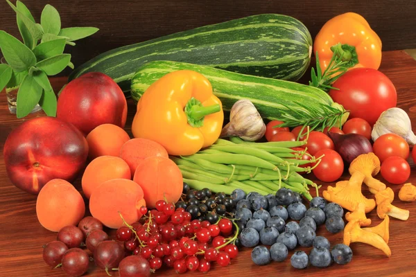 Fruits and vegetables — Stock Image Fruits and vegetables Stock Photo
