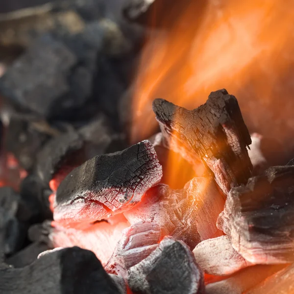 Yanan kömür — Stok fotoğraf