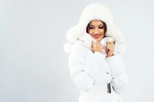 冬の衣類で素敵な女性 — ストック写真