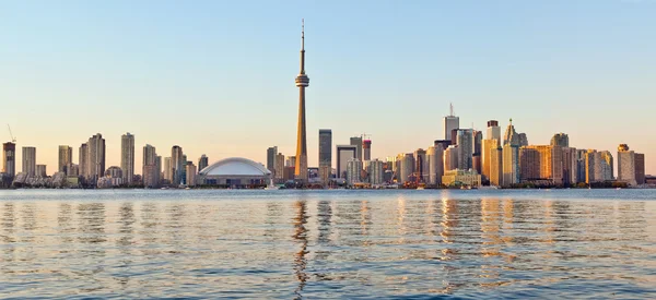 Toronto skyline tower downtown skyskrapor — Stockfoto