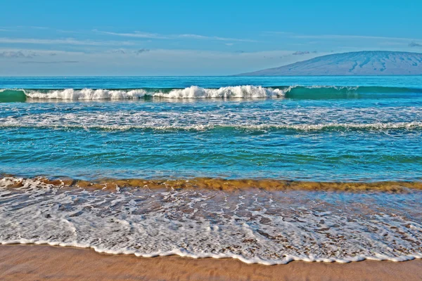 Plaża, ocean i fale — Zdjęcie stockowe