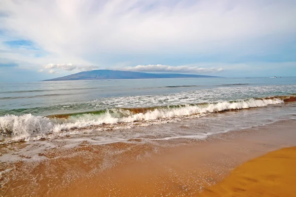 Остров Мауи на Гавайях, пляж, песок, океан — стоковое фото