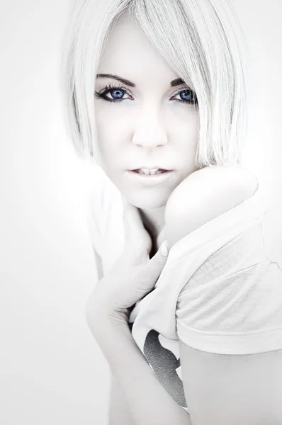 Black-and-white portrait of a blond woman — Stock Photo, Image