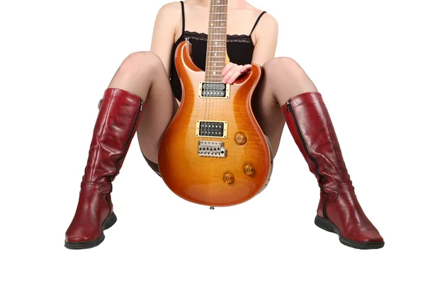 Linda chica con guitarra eléctrica —  Fotos de Stock