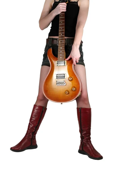Linda chica con guitarra eléctrica aislada —  Fotos de Stock