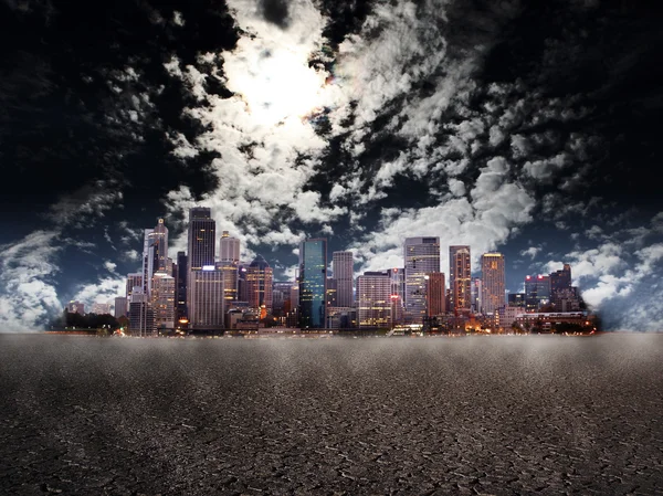 Skyline da cidade pela noite — Fotografia de Stock