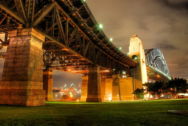 Porto de Sydney com Opera House e Ponte — Fotografia de Stock