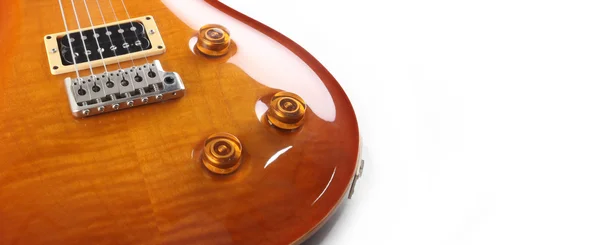 Elektrická kytara izolované na bílém pozadí — Stock fotografie