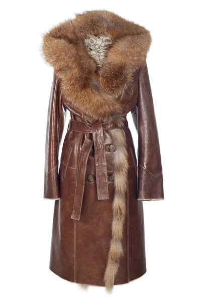 Abrigo de cuero marrón con piel. Aislado sobre fondo blanco — Foto de Stock